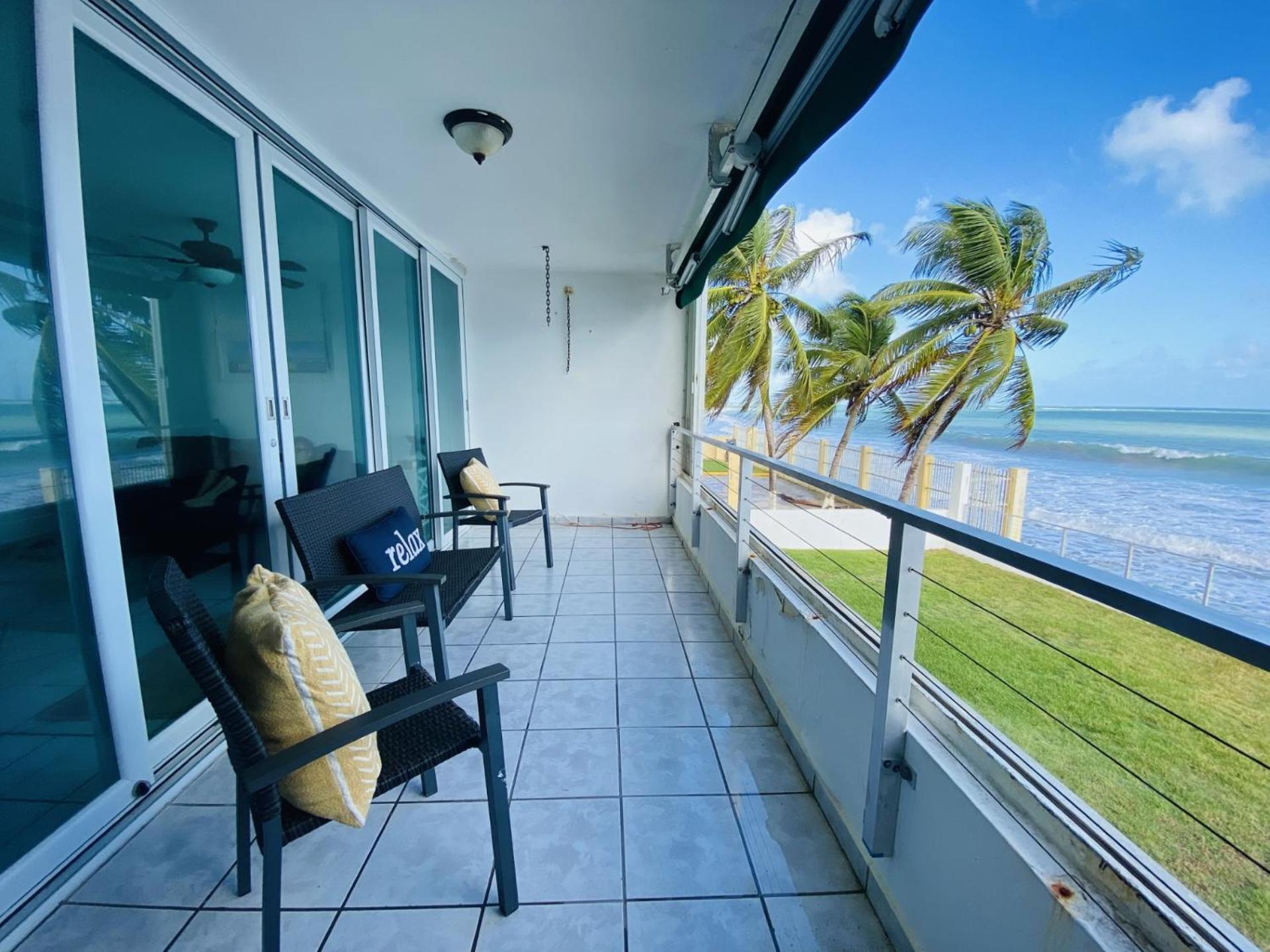 Oceanfront Condo In Лукильо Екстериор снимка